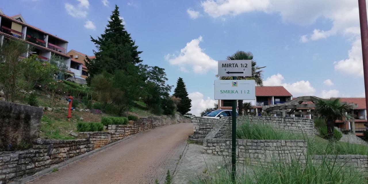 Mirta 1 Apartman Pavicini Kültér fotó